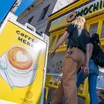 Bright Studio Apartment - Food Carts & Local Shops