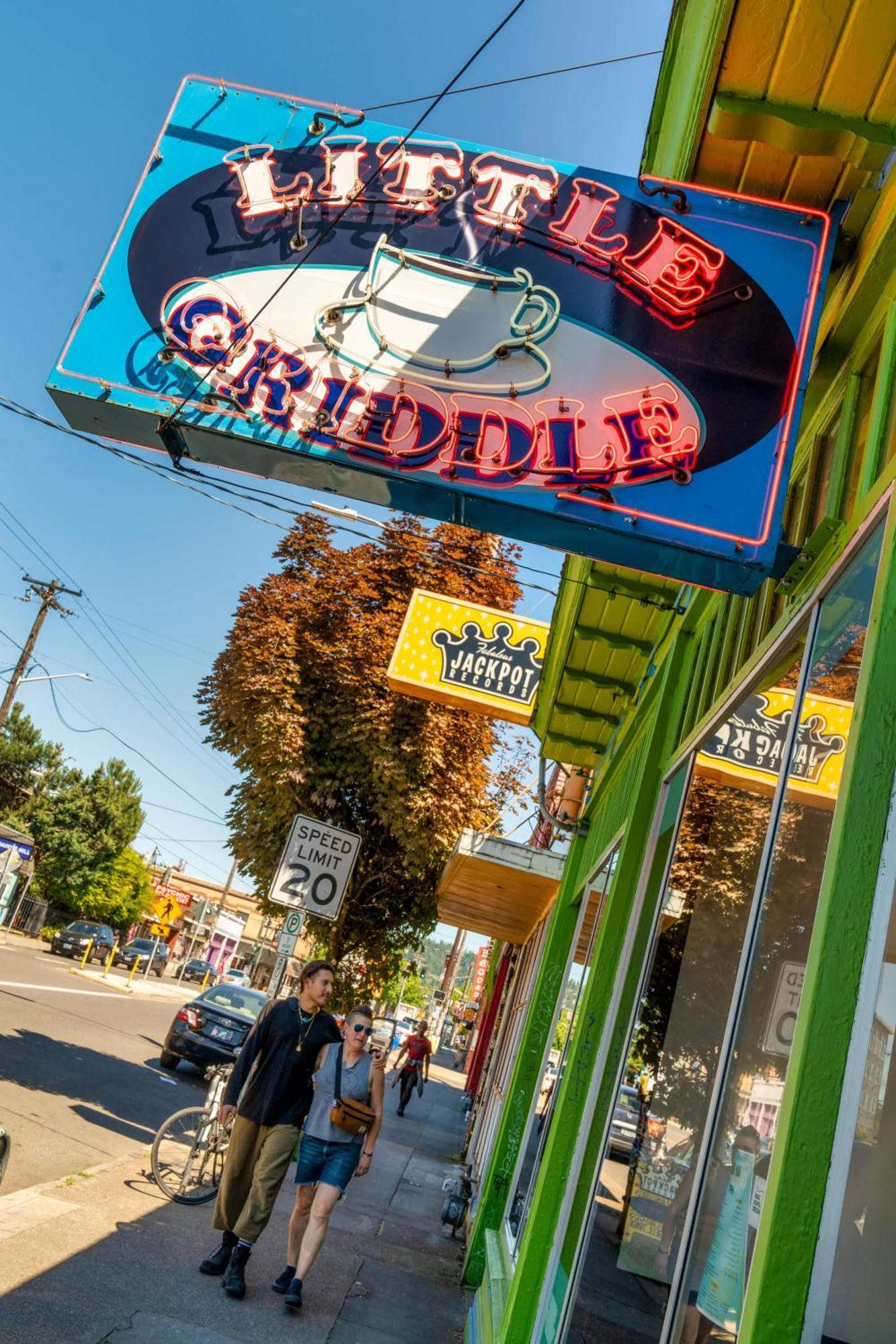 Bright - Food Carts & Local Shops